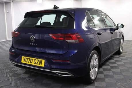 Volkswagen Golf STYLE TSI 11