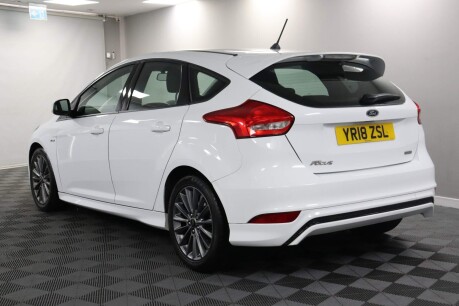 Ford Focus ST-LINE 10