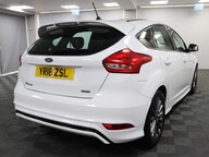 Ford Focus ST-LINE 11