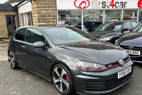 Volkswagen Golf GTI PERFORMANCE DSG