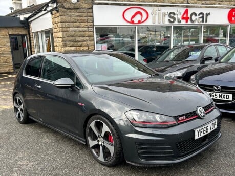 Volkswagen Golf GTI PERFORMANCE DSG