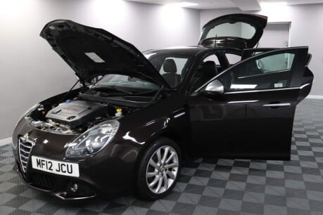 Alfa Romeo Giulietta JTDM-2 VELOCE S/S 16