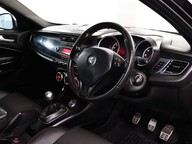 Alfa Romeo Giulietta JTDM-2 VELOCE S/S 3