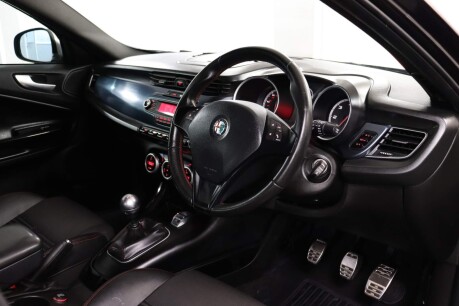 Alfa Romeo Giulietta JTDM-2 VELOCE S/S 3