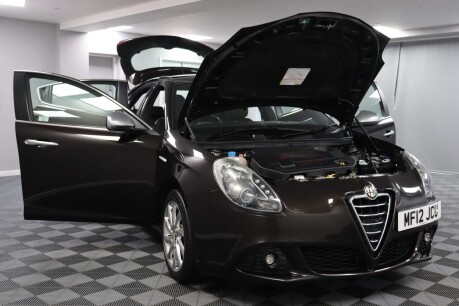 Alfa Romeo Giulietta JTDM-2 VELOCE S/S 15