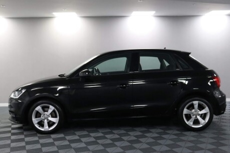 Audi A1 SPORTBACK TFSI SPORT 18