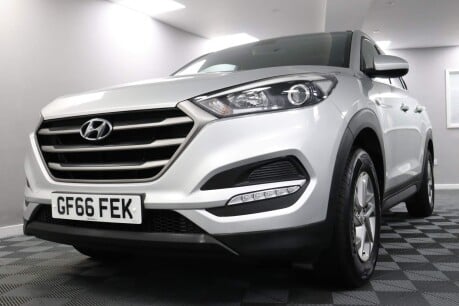 Hyundai TUCSON GDI S BLUE DRIVE 28