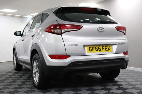 Hyundai TUCSON GDI S BLUE DRIVE 29