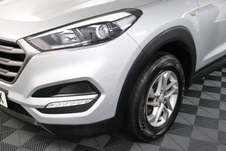 Hyundai TUCSON GDI S BLUE DRIVE 31