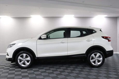 Nissan Qashqai DIG-T ACENTA PREMIUM 18