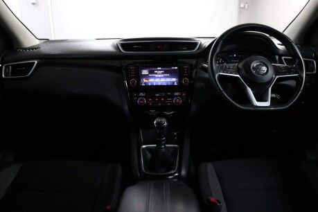 Nissan Qashqai DIG-T ACENTA PREMIUM 40