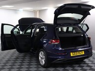 Volkswagen Golf LIFE TSI 21