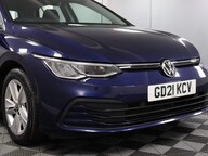 Volkswagen Golf LIFE TSI 24