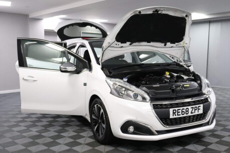 Peugeot 208 S/S TECH EDITION 15