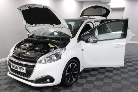 Peugeot 208 S/S TECH EDITION 16