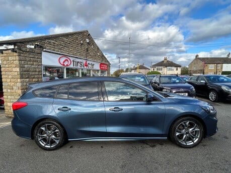 Ford Focus ST-LINE 8