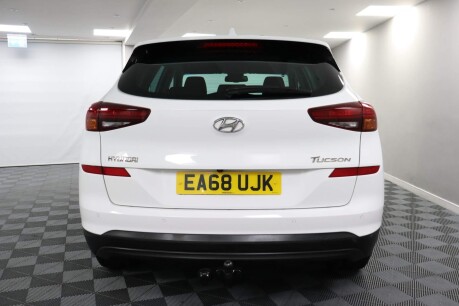 Hyundai TUCSON GDI SE NAV 8