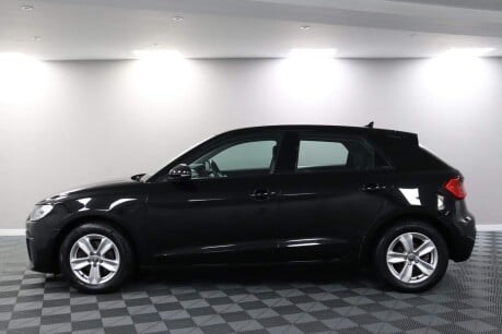 Audi A1 SPORTBACK TFSI SE 18