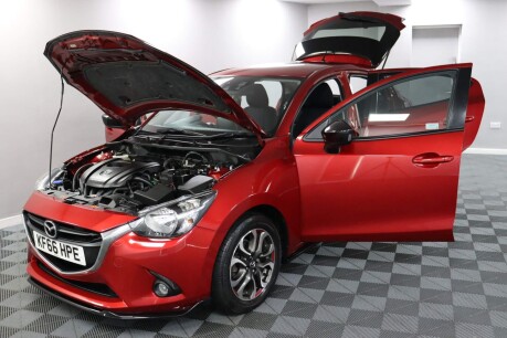 Mazda 2 SPORT BLACK 16