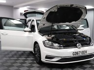 Volkswagen Golf SE NAVIGATION TDI BLUEMOTION TECHNOLOGY DSG 15