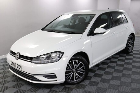 Volkswagen Golf SE NAVIGATION TDI BLUEMOTION TECHNOLOGY DSG 20