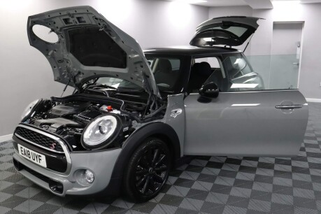 Mini Hatch COOPER S 16