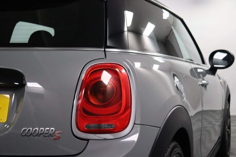 Mini Hatch COOPER S 23