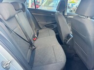 Volkswagen Golf LIFE TSI 17