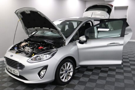 Ford Fiesta TITANIUM 16