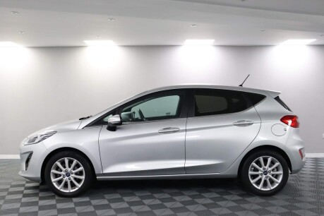 Ford Fiesta TITANIUM 18