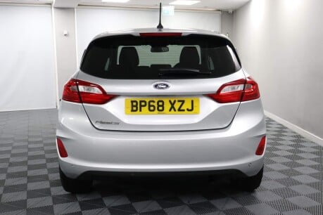 Ford Fiesta TITANIUM 8