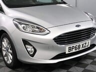 Ford Fiesta TITANIUM 26