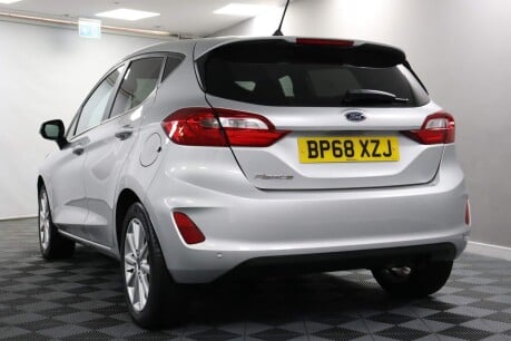 Ford Fiesta TITANIUM 29