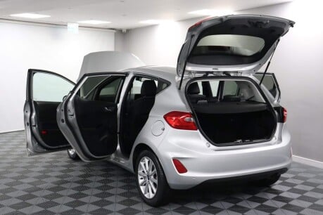 Ford Fiesta TITANIUM 18