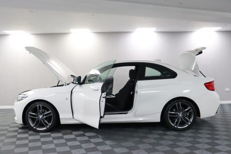 BMW 2 Series 218D M SPORT 4