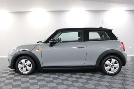 Mini Hatch COOPER 18