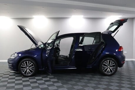 Volkswagen Golf SE TSI BLUEMOTION TECHNOLOGY DSG 4