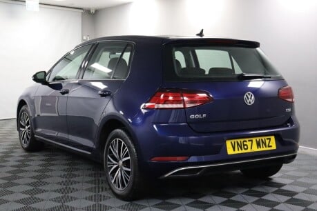 Volkswagen Golf SE TSI BLUEMOTION TECHNOLOGY DSG 10