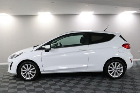 Ford Fiesta TITANIUM 18