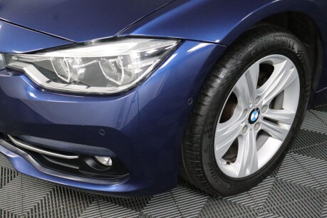 BMW 3 Series 318D SPORT TOURING 31