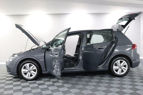 Volkswagen Golf LIFE ETSI DSG 4