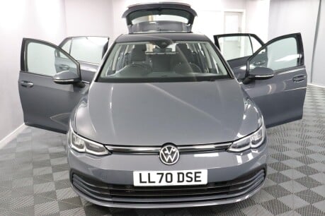 Volkswagen Golf LIFE ETSI DSG 7