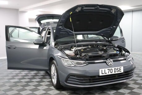 Volkswagen Golf LIFE ETSI DSG 15