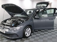 Volkswagen Golf LIFE ETSI DSG 16