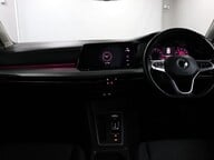 Volkswagen Golf LIFE ETSI DSG 40