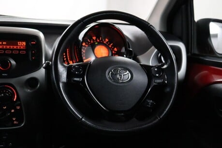 Toyota Aygo VVT-I X-PLAY 43