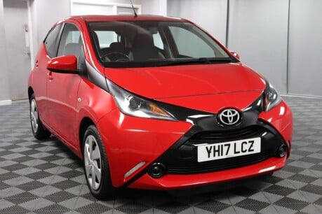 Toyota Aygo VVT-I X-PLAY 30