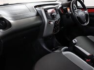 Toyota Aygo VVT-I X-PLAY 34