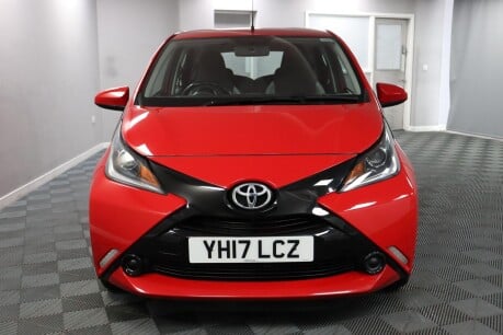 Toyota Aygo VVT-I X-PLAY 2