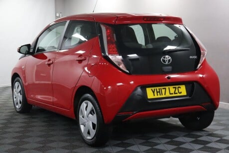 Toyota Aygo VVT-I X-PLAY 10